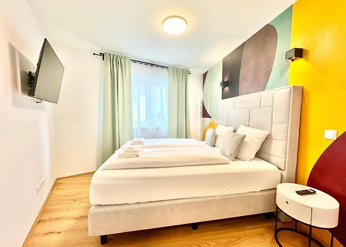 Mit Balkon Wien